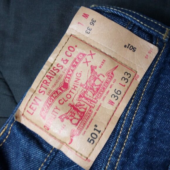 Vintage Levi's 501 Button Fly Denim Blue Jeans 36x33 - Picture 2 of 8